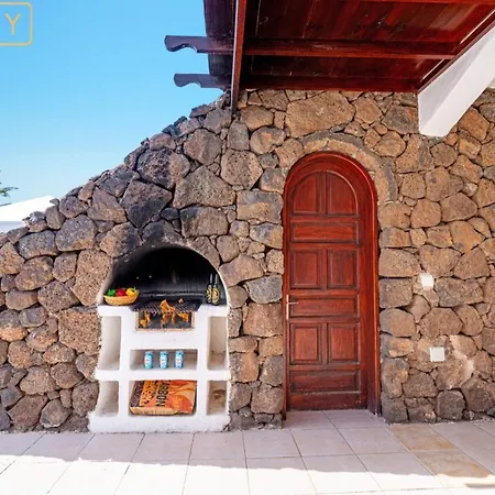 Βίλα Magica 7 Minutes Walk To Center With Pool And A/c *