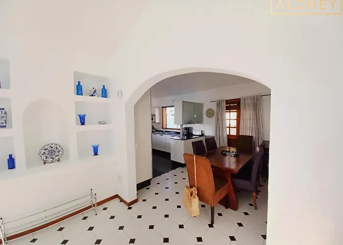 Βίλα Magica 7 Minutes Walk To Center With Pool And A/c