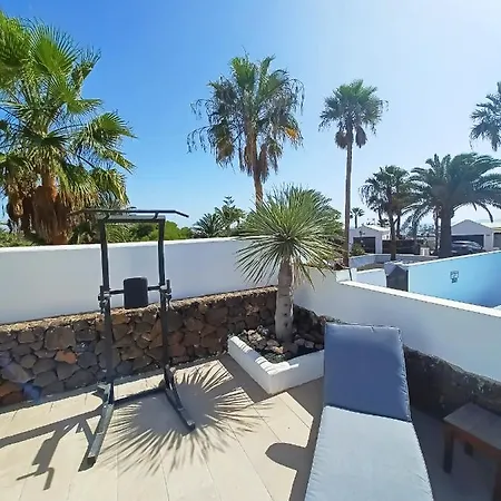 Magica 7 Minutes Walk To Center With Pool And A/c Villa Playa Blanca (Lanzarote)