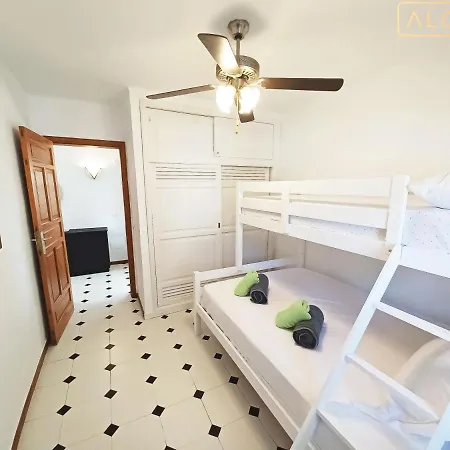 Magica 7 Minutes Walk To Center With Pool And A/c * Плайя-Бланка