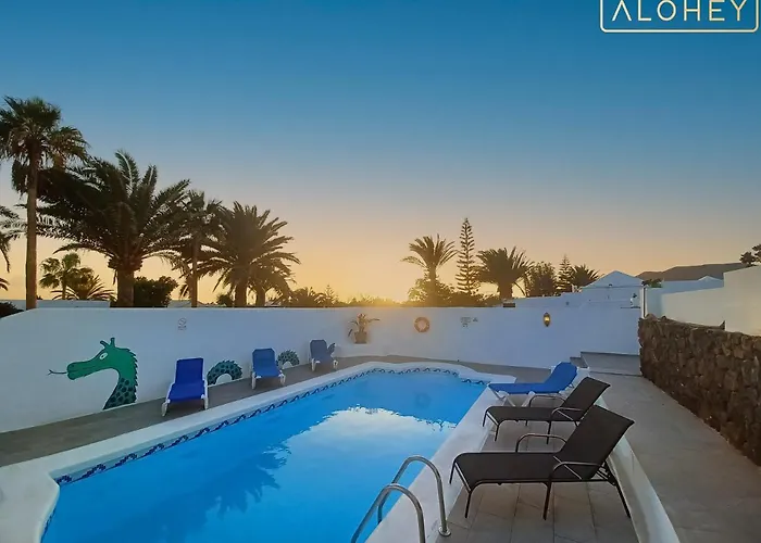 Villa Magica 7 Minutes Walk To Center With Pool And A/c Playa Blanca (Lanzarote)