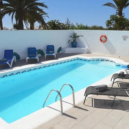 别墅 Magica 7 Minutes Walk To Center With Pool And A/c 普拉亚布兰卡