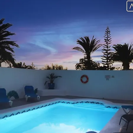 Villa Magica 7 Minutes Walk To Center With Pool And A/c