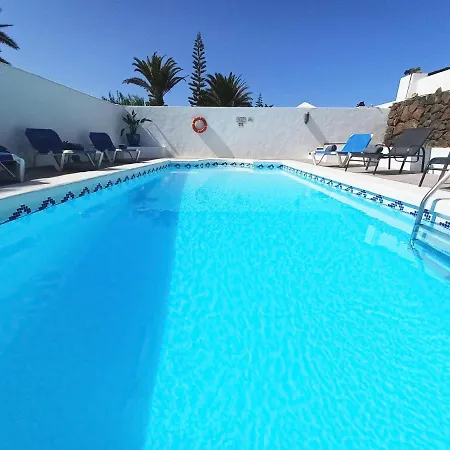 Magica 7 Minutes Walk To Center With Pool And A/c * 普拉亚布兰卡